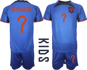 Kinder Niederlande Auswärtstrikot Fußball-WM 2022 blau mit Aufdruck BERGWIJN 7